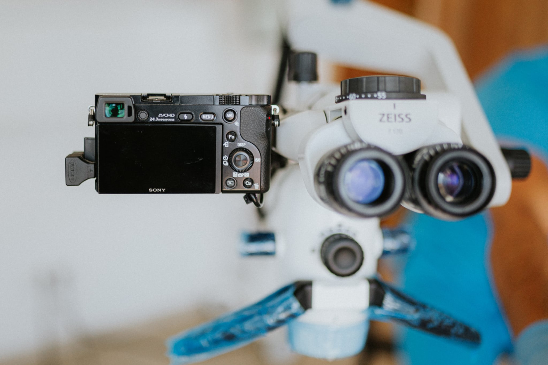 ZEISS fogászati mikroszkóp kamerával